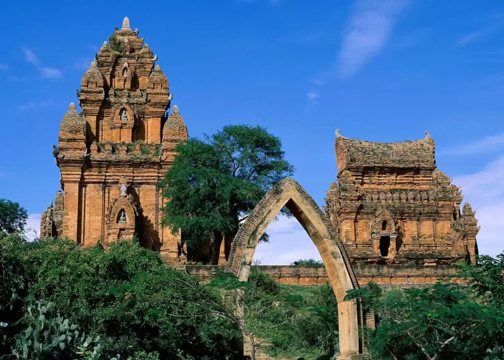 Taxi Tuy Hòa đi Phan Rang